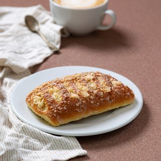 Drożdżówka z serem 100 g