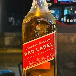 * WHISKY JOHNNIE WALKER RED LABEL 40%