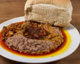 Ewa Agoyin With Bread and ponmo