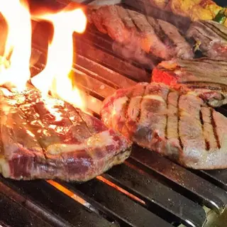 entrecote verduras y patatas fritas 