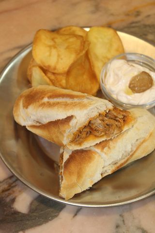 Sandes Desfiado de Porco