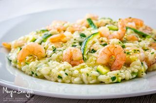 Pasta con gamberi e zucchine