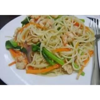 Tallarines Frito Con Gambas