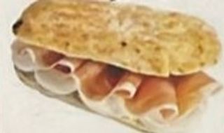 Panino crudo e mozzarella