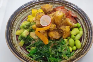 Poke tempura salmon