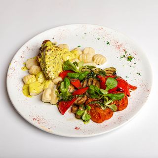 Polędwiczka wieprzowa grillowana z warzywami i gnocchi w sosie musztar