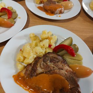 Ceafa de porc la tava