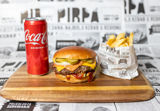 New York burger, pomfrit, piće