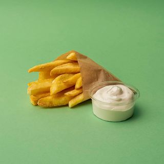 Patatas fritas con mayo
