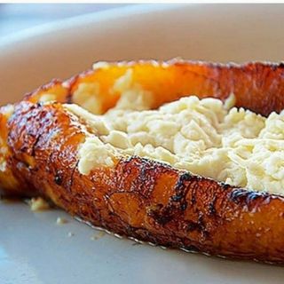 Plátano maduro con queso 