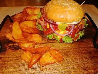 Bacon cheeseburger
