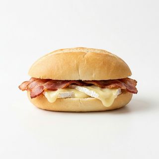 Mollete bacon y queso brie