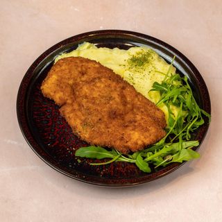 Bečka svinjska sa pireom