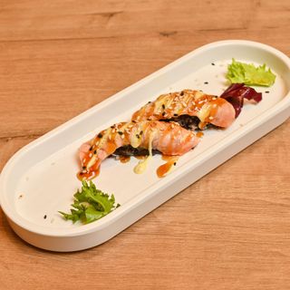 76. Nigiri Salmón Flameado (2 Uds.)