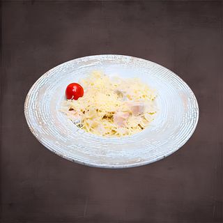 Фарфалле с лососем