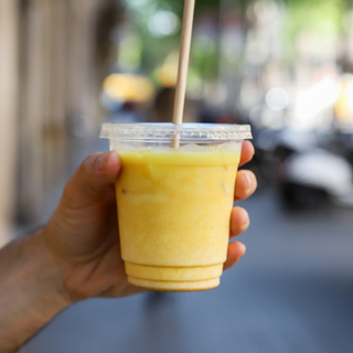 Iced cúrcuma latte (350 ml.)