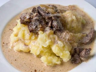 Ficatei in sos de coniac