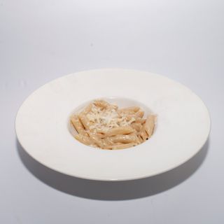 Macaroni cheese and chicken