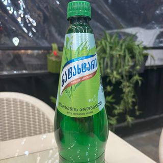 ლიმონათი ტარხუნის არომატით