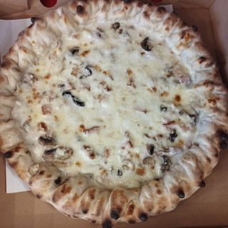 Pizza Carbonara 1+1 Gratis la alegere