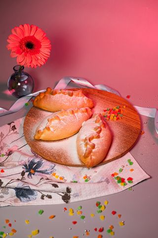 Здоба з вишнями (100г)