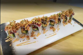 Atún Picante Roll (8 Piezas)