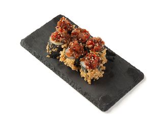 HOSOMAK AWOKADO TEMPURA Z TATAREM Z TUŃCZYKA 6SZT. 200G