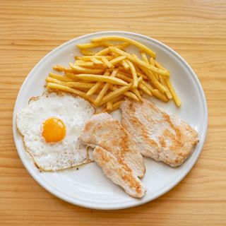 Pechuga + huevo + patatas