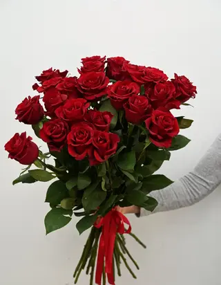 19 წითელი ვარდი