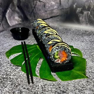 Рол Сяке Магуро Найт (290 г)