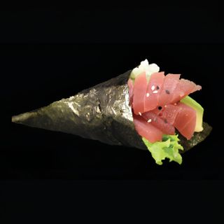 52. Temaki maguro