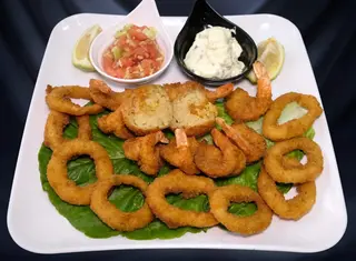 Gambas Et Calamars Panés