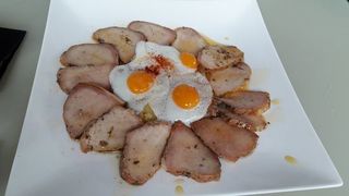 Lomo De Orza Con Huevos