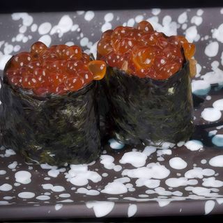 Gunkan de Huevas De Salmón (Ikura) 