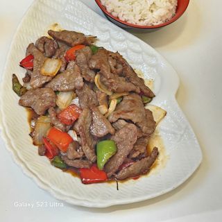 Ternera Con Salsa Especial Yuki