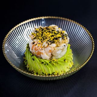 TARTAR DE LUBINA Y GAMBAS SIN GLUTEN