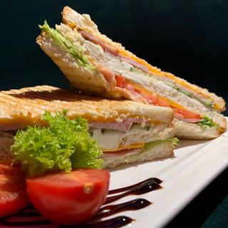 Сендвіч з шинкою