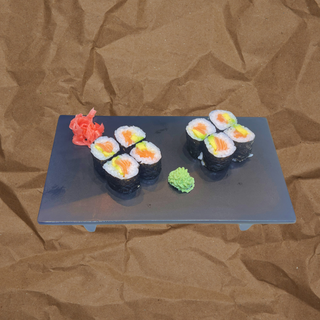 76. Maki Salmón y Aguacate (8 Pzs.)