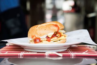 Вегетариански хамбургер с кашкавал