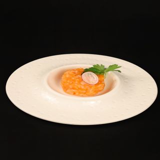 135. Tartare di salmone 