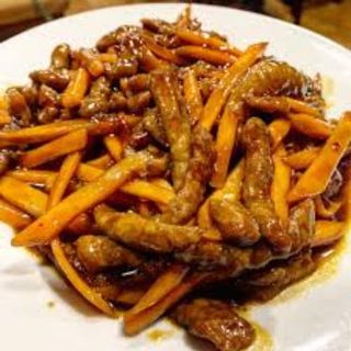 Ternera Con Zanahorias Y Salsa Picante