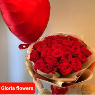 წითელი ვარდები (20ც) და გული