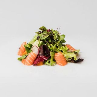 INSALATA CON CARPACCIO DI SALMONE