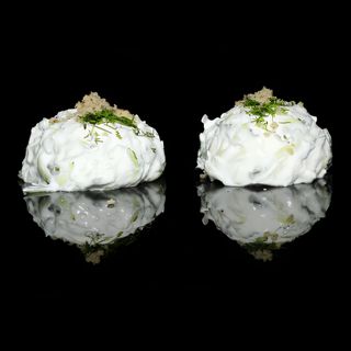 Домашно дзадзики с цедено мляко (200г)