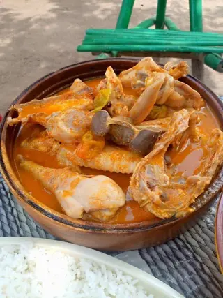 Soupe De Poulet + Attiéké