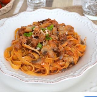 Pappardelle o pasta alla boscaiola