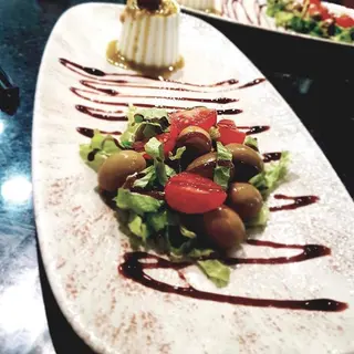 Queijo Fresco com Azeitonas e Orégãos