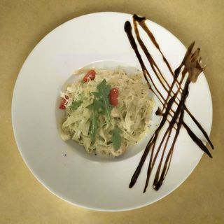 Tagliatelle sa piletinom u pesto sosu