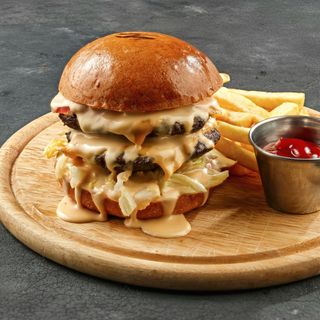 Burger Triple Cheddar
