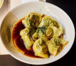 wonton en salsa soja especial